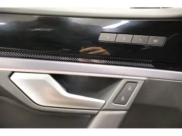 VW Touareg 3.0 TDI 4M R-Line  Black Style  Navi Mat