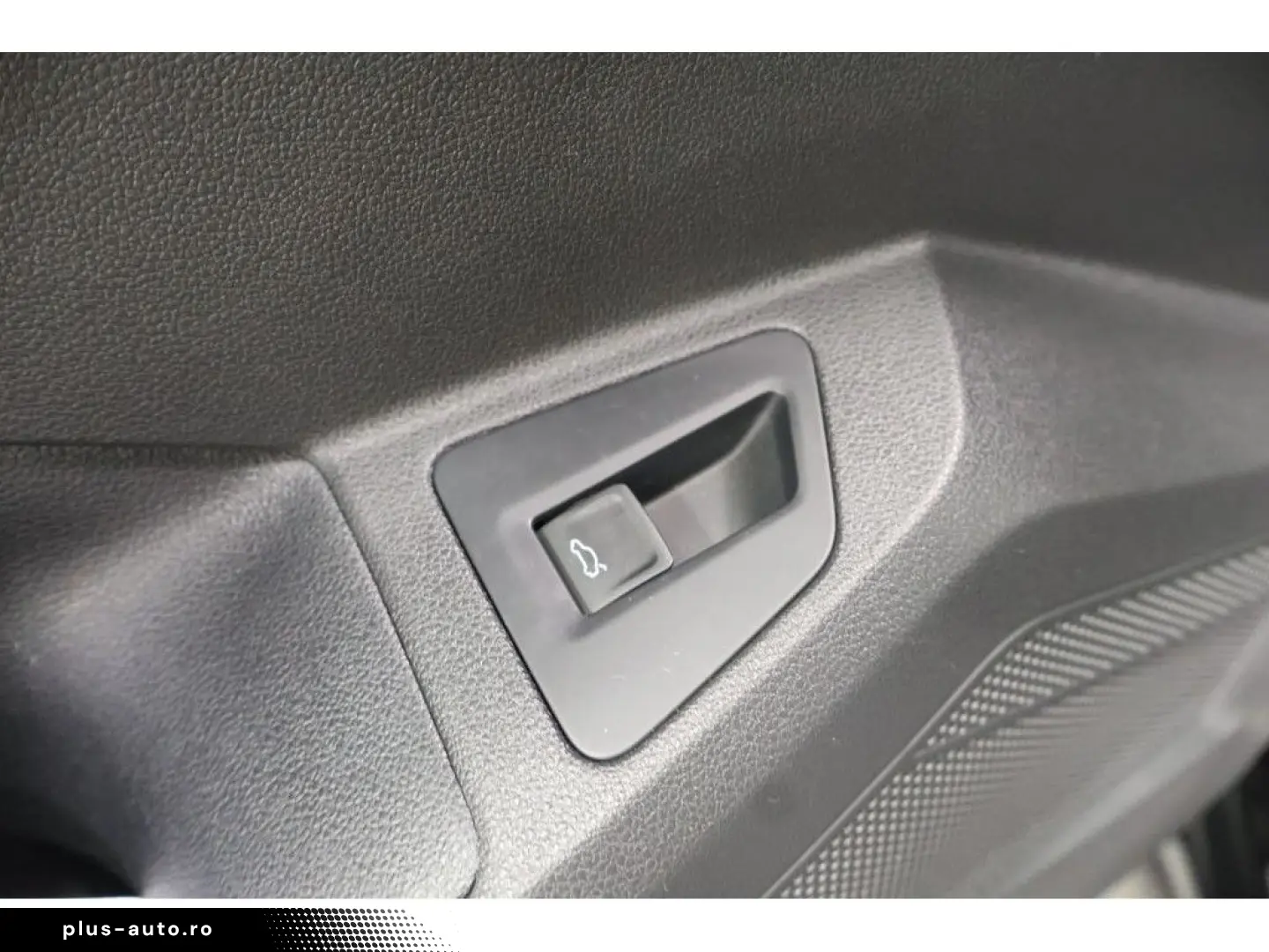 VW Touareg 3.0 TDI 4M R-Line  Black Style  Navi Mat