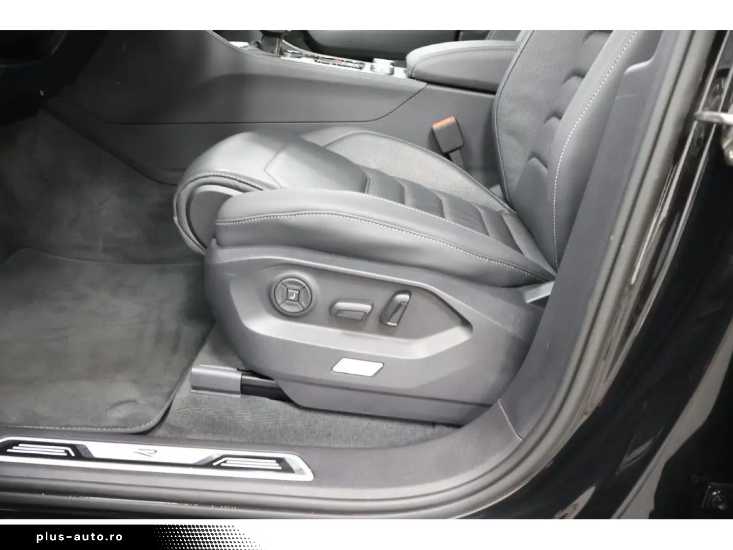 VW Touareg 3.0 TDI 4M R-Line  Black Style  Navi Mat