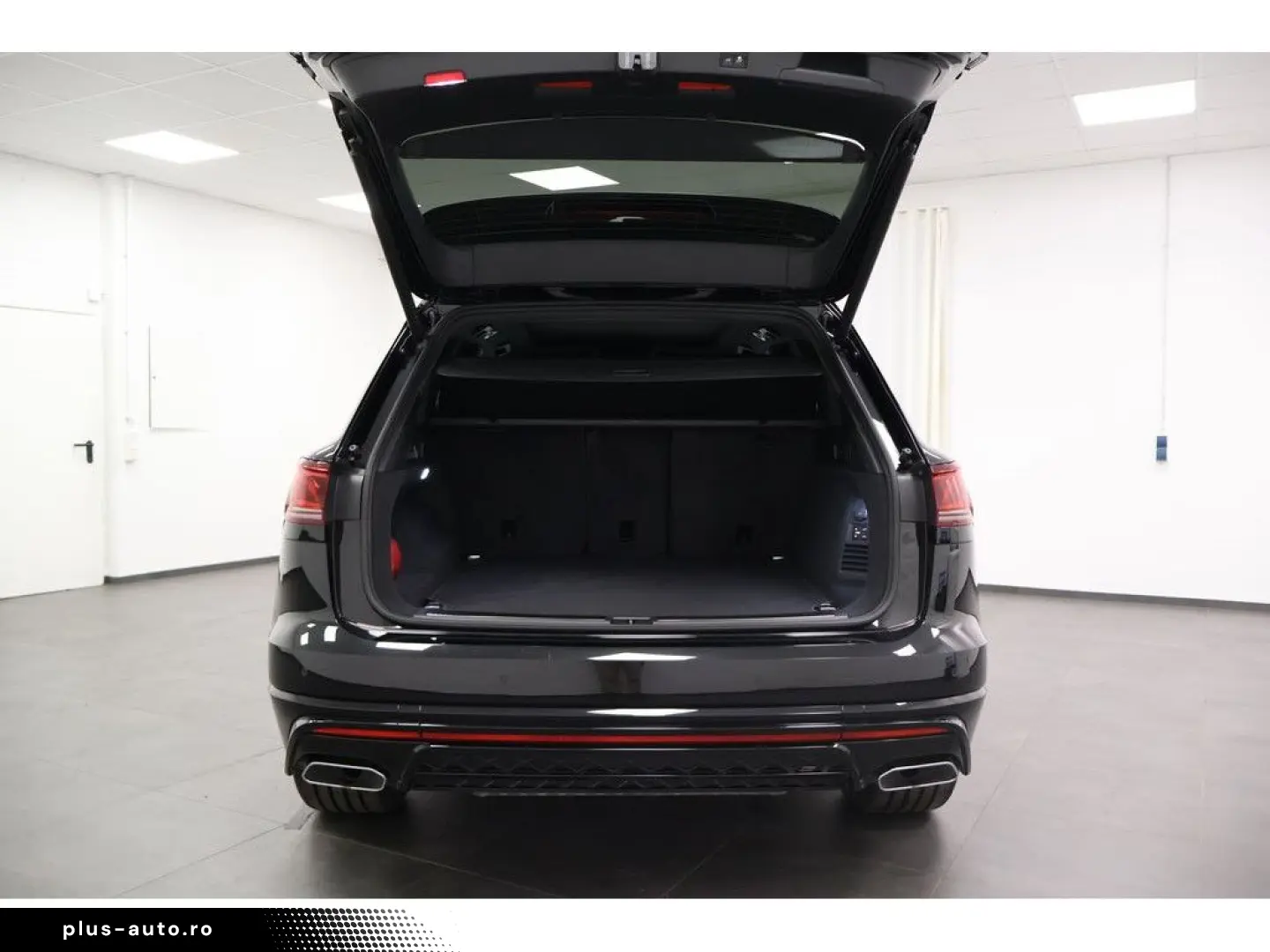 VW Touareg 3.0 TDI 4M R-Line  Black Style  Navi Mat