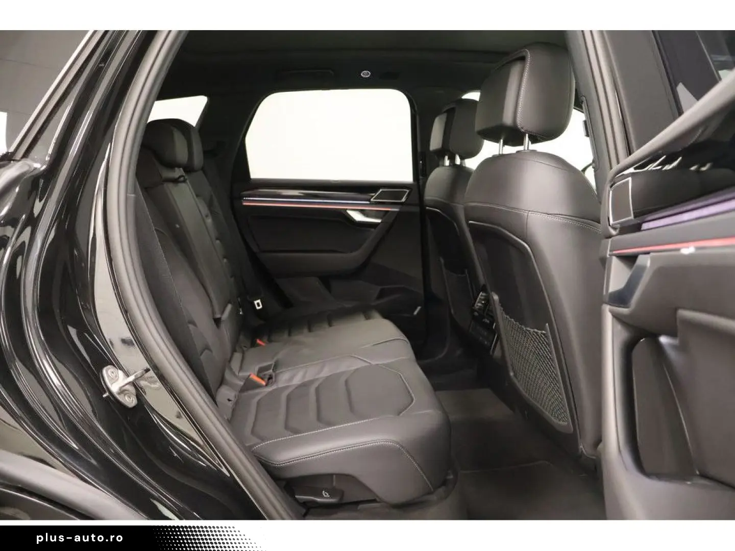 VW Touareg 3.0 TDI 4M R-Line  Black Style  Navi Mat