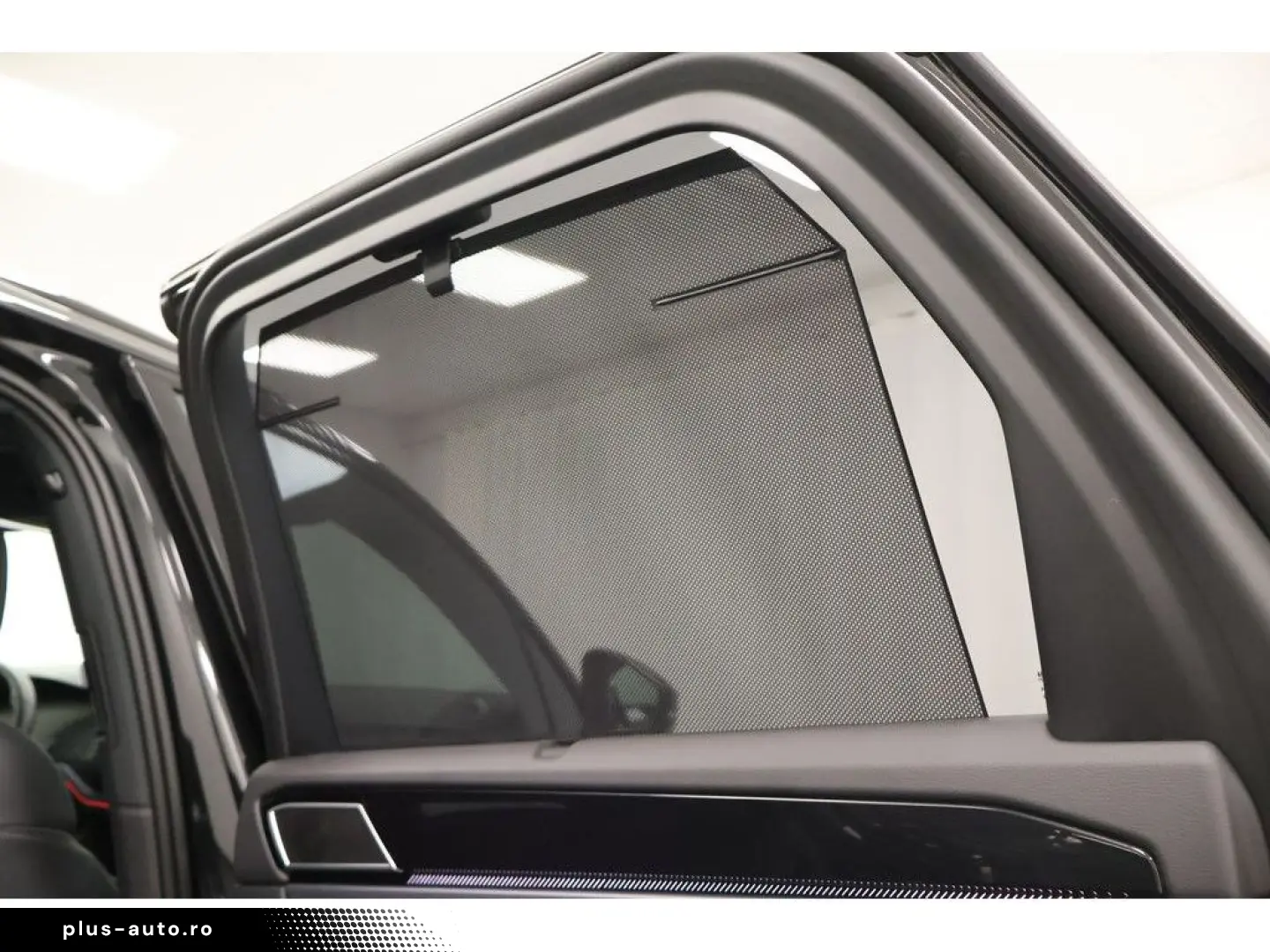 VW Touareg 3.0 TDI 4M R-Line  Black Style  Navi Mat