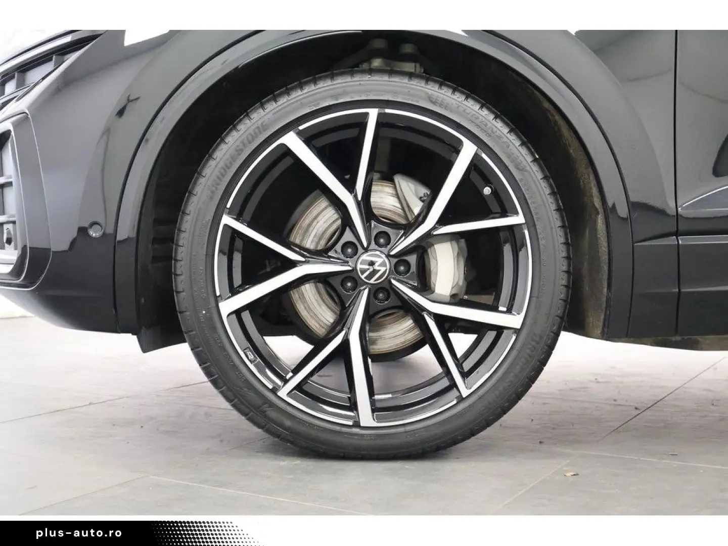 VW Touareg 3.0 TDI 4M R-Line  Black Style  Navi Mat