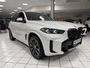 BMW X5 xDrive30d M-Sport PANO HUD H-K SOFT KEYL AHK