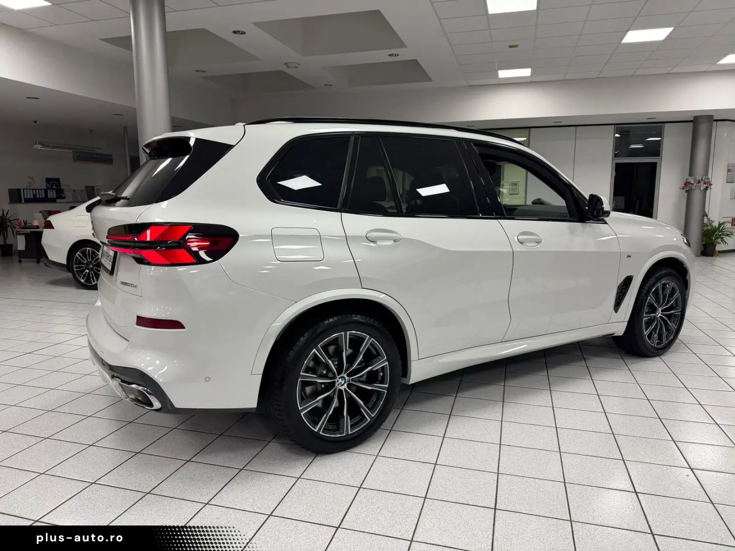 BMW X5 xDrive30d M-Sport PANO HUD H-K SOFT KEYL AHK