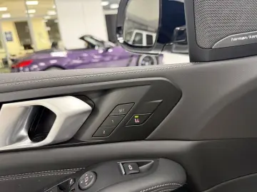 BMW X5 xDrive30d M-Sport PANO HUD H-K SOFT KEYL AHK