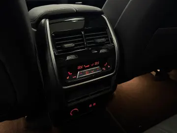 BMW X5 xDrive30d M-Sport PANO HUD H-K SOFT KEYL AHK