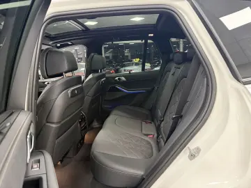 BMW X5 xDrive30d M-Sport PANO HUD H-K SOFT KEYL AHK