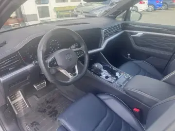 VW Touareg 3.0 TDI R-Line Black Standhzg DYNAUD 22