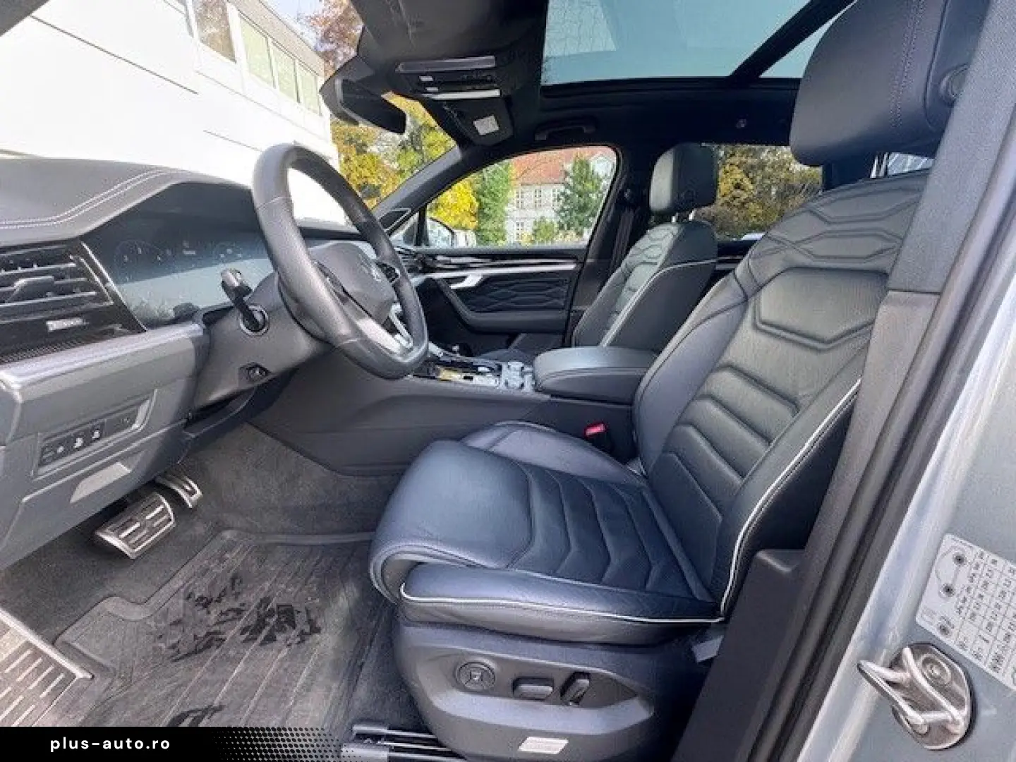 VW Touareg 3.0 TDI R-Line Black Standhzg DYNAUD 22