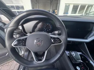 VW Touareg 3.0 TDI R-Line Black Standhzg DYNAUD 22