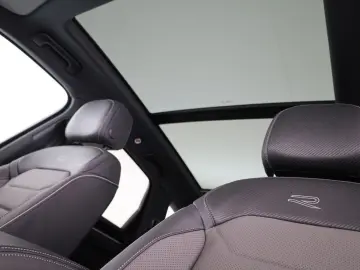 VW Touareg 3.0 TDI V6 R-LINE Black  22-Zoll  AHK  D