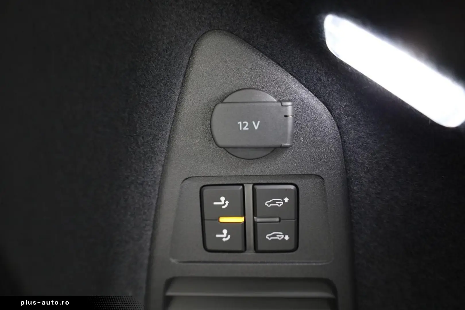 VW Touareg 3.0 TDI V6 R-LINE Black  22-Zoll  AHK  D