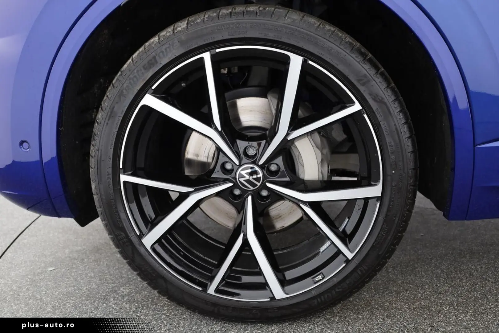 VW Touareg 3.0 TDI V6 R-LINE Black  22-Zoll  AHK  D