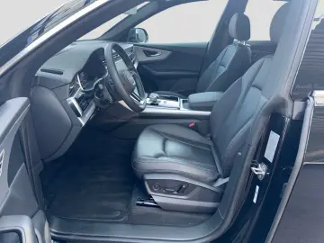 AUDI Q8 50TDI S-trc quattro Pano AHK Luft HUD CAM