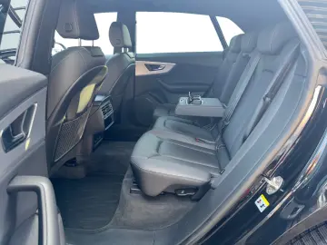 AUDI Q8 50TDI S-trc quattro Pano AHK Luft HUD CAM