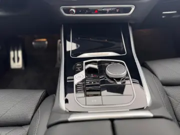 BMW X5 30d xDrive M-Sport PanoSkyLo STANDHZ HEAD AHK