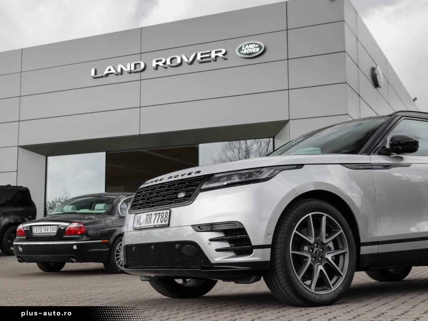 LAND ROVER Range Rover Velar D300 Dynamic HSE PIXEL HUP