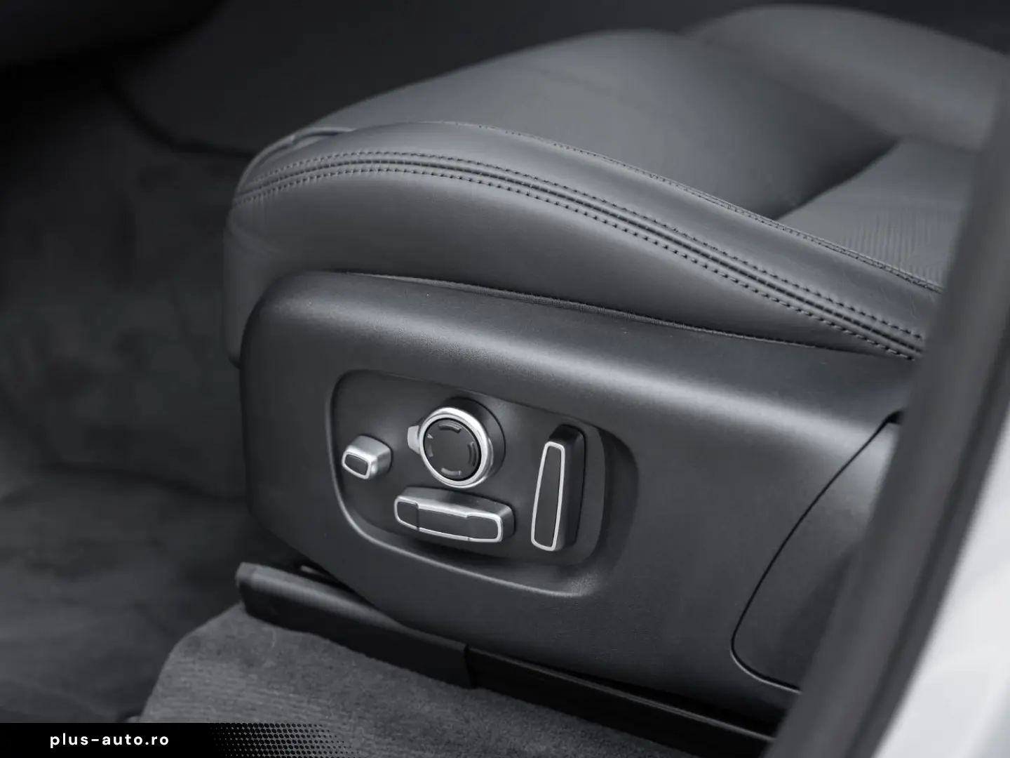 LAND ROVER Range Rover Velar D300 Dynamic HSE PIXEL HUP