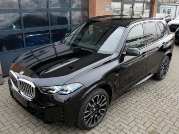BMW X5xDr.30d M-Sport SkyPan.Nappa BLFT Mass.H K.21'