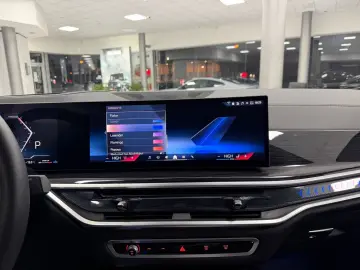 BMW X6 xD30d M Sport Pro  HUD H-K MASSAGE AHK 360