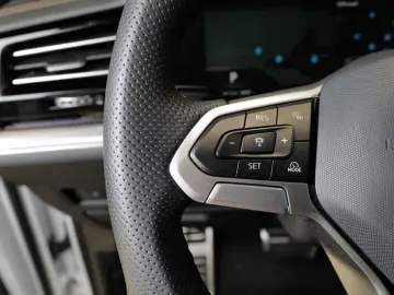 VW Touareg 3.0TDI R-Line Wankstabi Nachtsicht StdHz