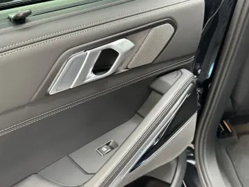 BMW X6 xDrive30d M Sport Pro 22Zoll AHK Pano ACC