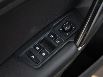 Volkswagen Tiguan 2.0 TDI DPF DSG 4Mot Comfortline