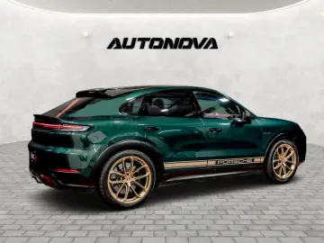 PORSCHE Cayenne Coupe Turbo E-Hybrid GT