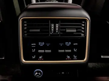 PORSCHE Cayenne Coupe Turbo E-Hybrid GT