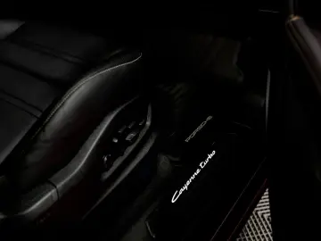 PORSCHE Cayenne Coupe Turbo E-Hybrid GT