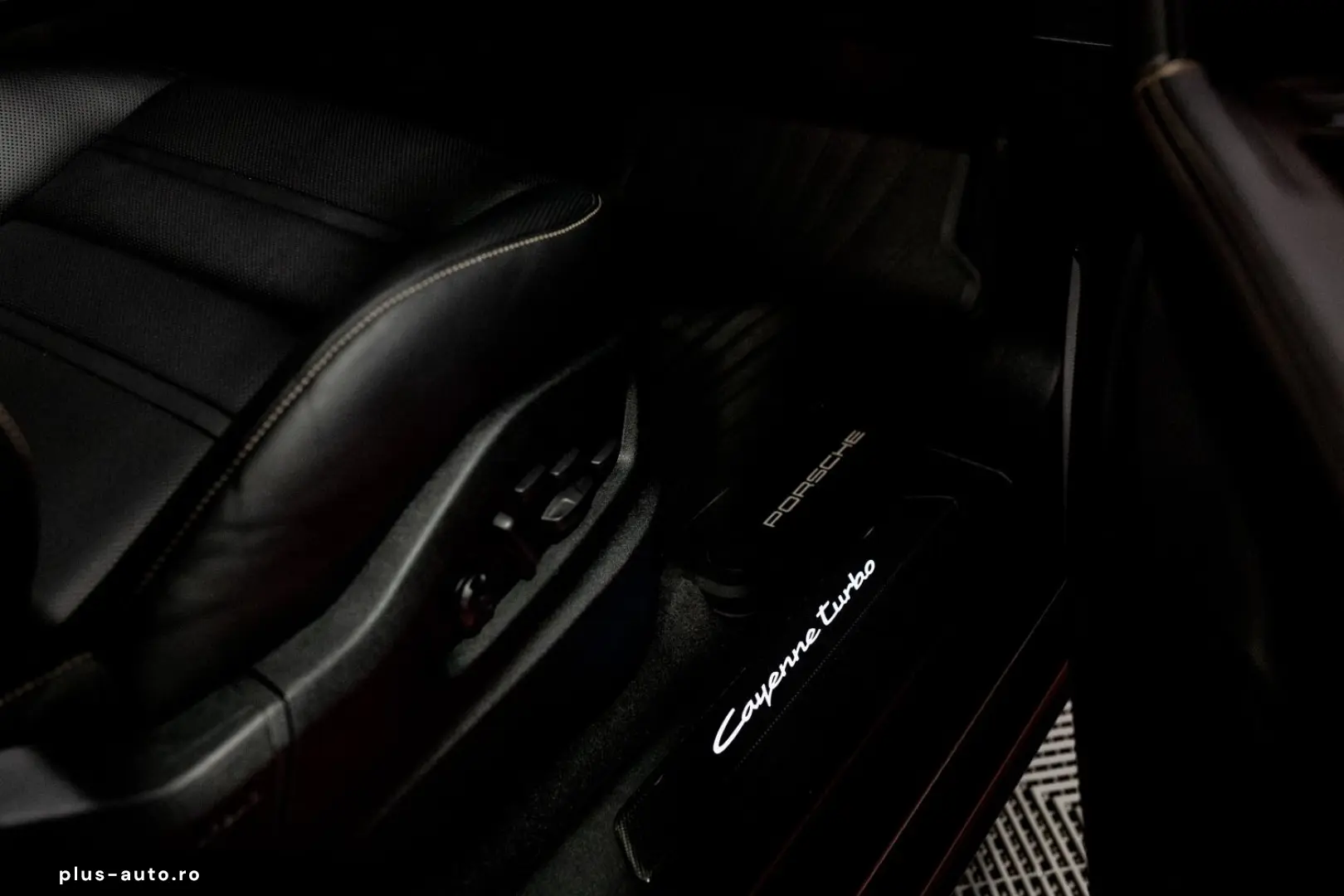 PORSCHE Cayenne Coupe Turbo E-Hybrid GT