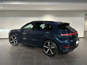 PORSCHE Cayenne E-Hybrid HA-Lenkung InnoDrive Head-Up