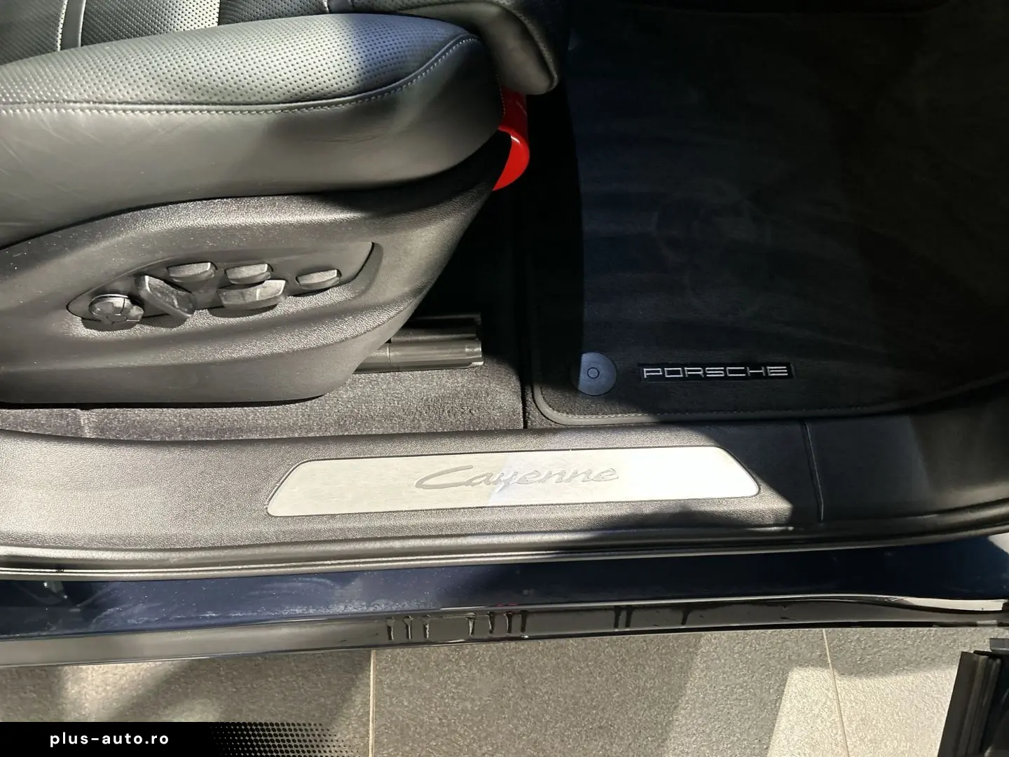 PORSCHE Cayenne E-Hybrid HA-Lenkung InnoDrive Head-Up