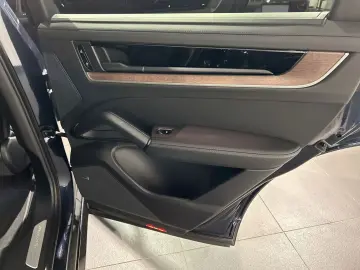 PORSCHE Cayenne E-Hybrid HA-Lenkung InnoDrive Head-Up