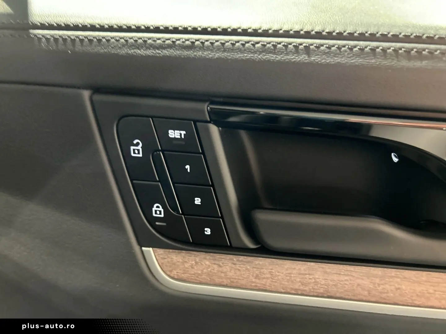 PORSCHE Cayenne E-Hybrid HA-Lenkung InnoDrive Head-Up