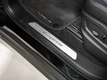 PORSCHE Cayenne PASM Surround View Panorama Sitzheizung