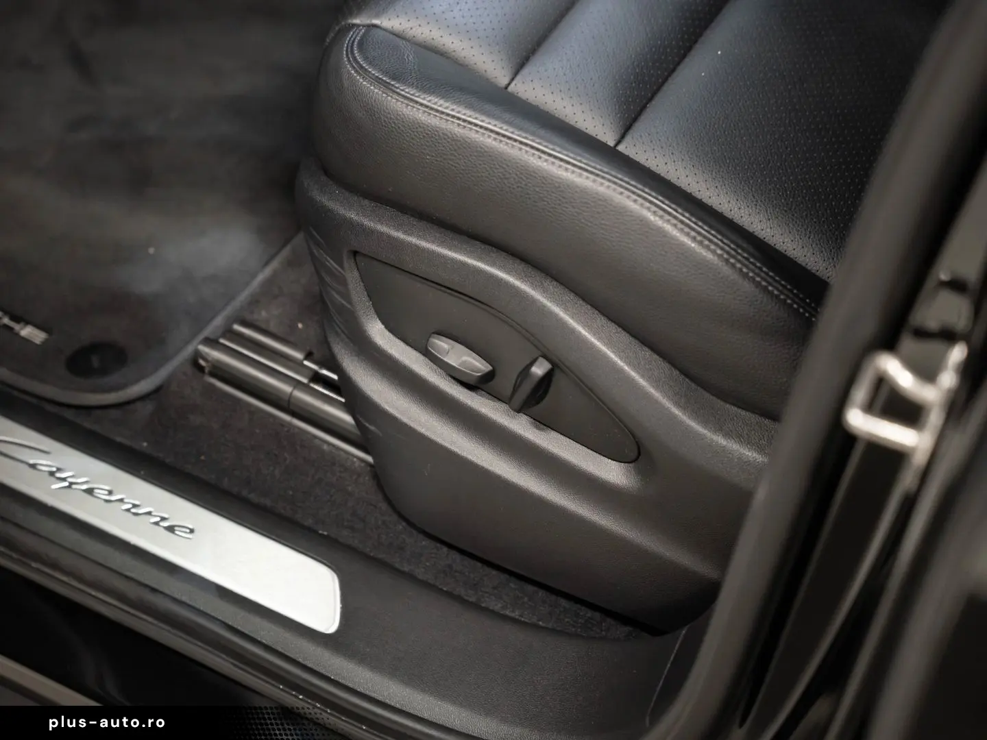 PORSCHE Cayenne PASM Surround View Panorama Sitzheizung