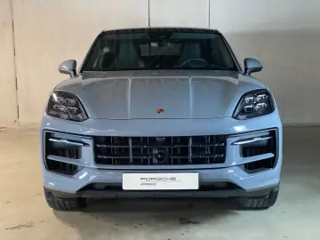 PORSCHE Cayenne E-Hybrid Coupe   InnoDrive   AHK   BOSE