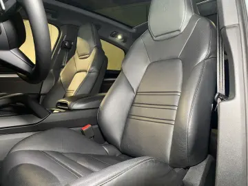 PORSCHE Cayenne E-Hybrid Coupe   InnoDrive   AHK   BOSE