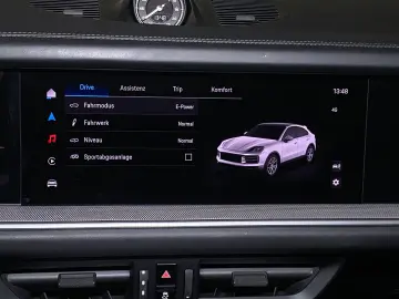 PORSCHE Cayenne E-Hybrid Coupe   InnoDrive   AHK   BOSE