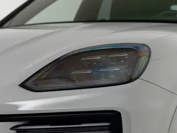 PORSCHE Cayenne Coupe Turbo E-Hybrid   InnoDrive   HDmat