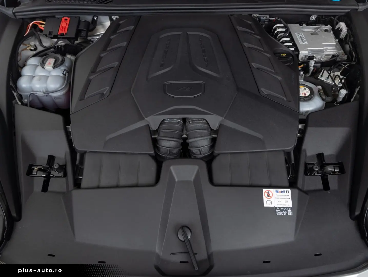 PORSCHE Cayenne Coupe Turbo E-Hybrid   InnoDrive   HDmat