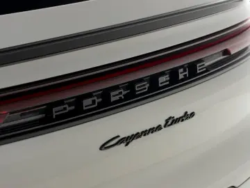 PORSCHE Cayenne Coupe Turbo E-Hybrid   InnoDrive   HDmat