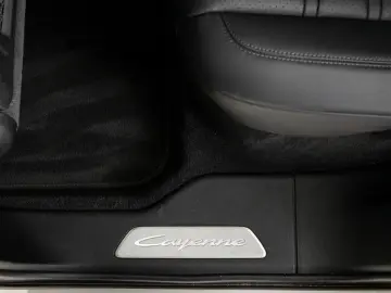 PORSCHE Cayenne Coupe Turbo E-Hybrid   InnoDrive   HDmat