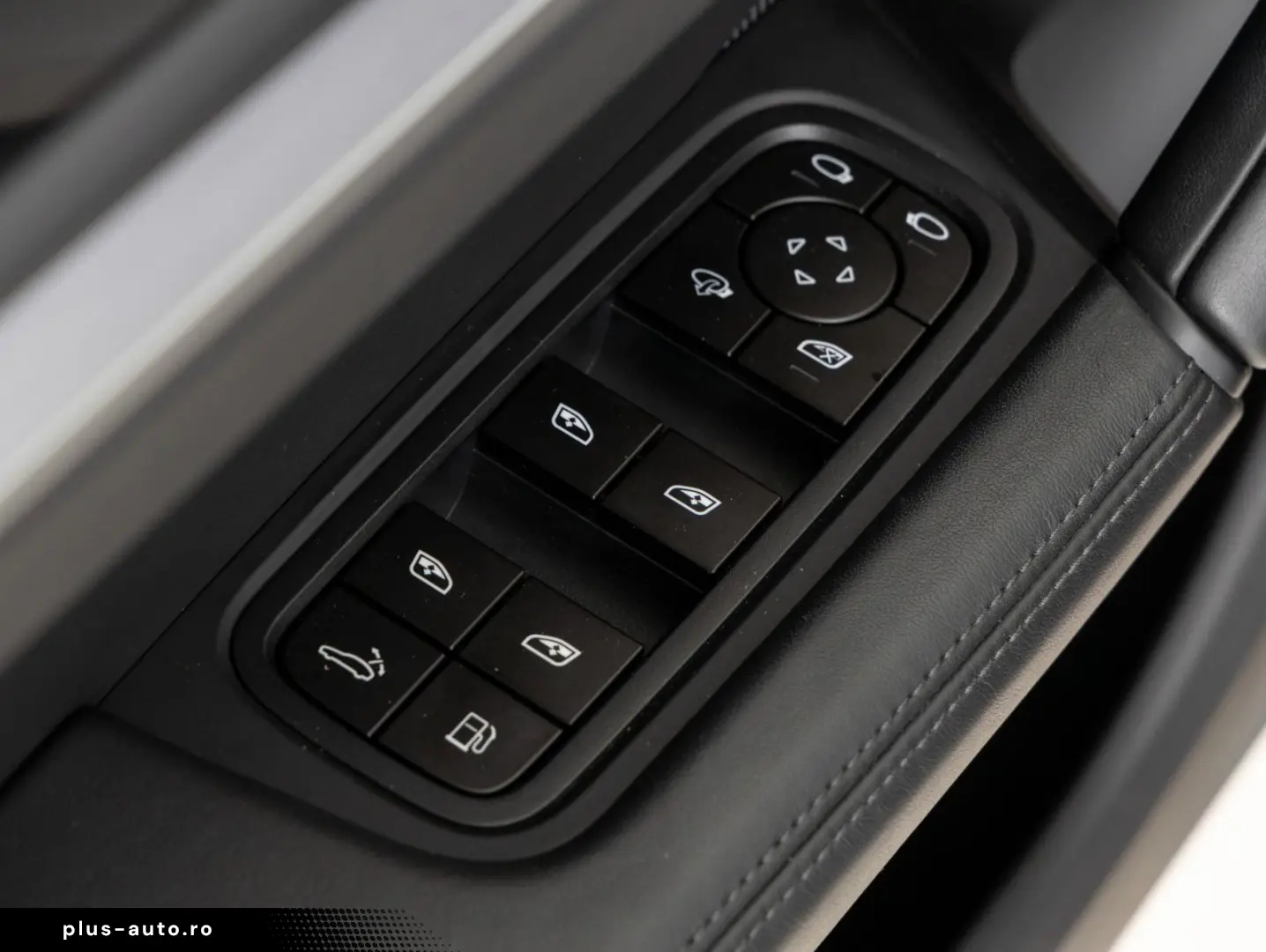 PORSCHE Cayenne Coupe Turbo E-Hybrid   InnoDrive   HDmat