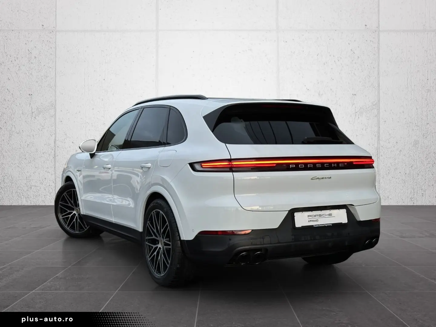 PORSCHE Cayenne E-Hybrid BOSE 360 Grad Kamera