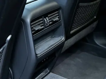 PORSCHE Cayenne E-Hybrid BOSE 360 Grad Kamera