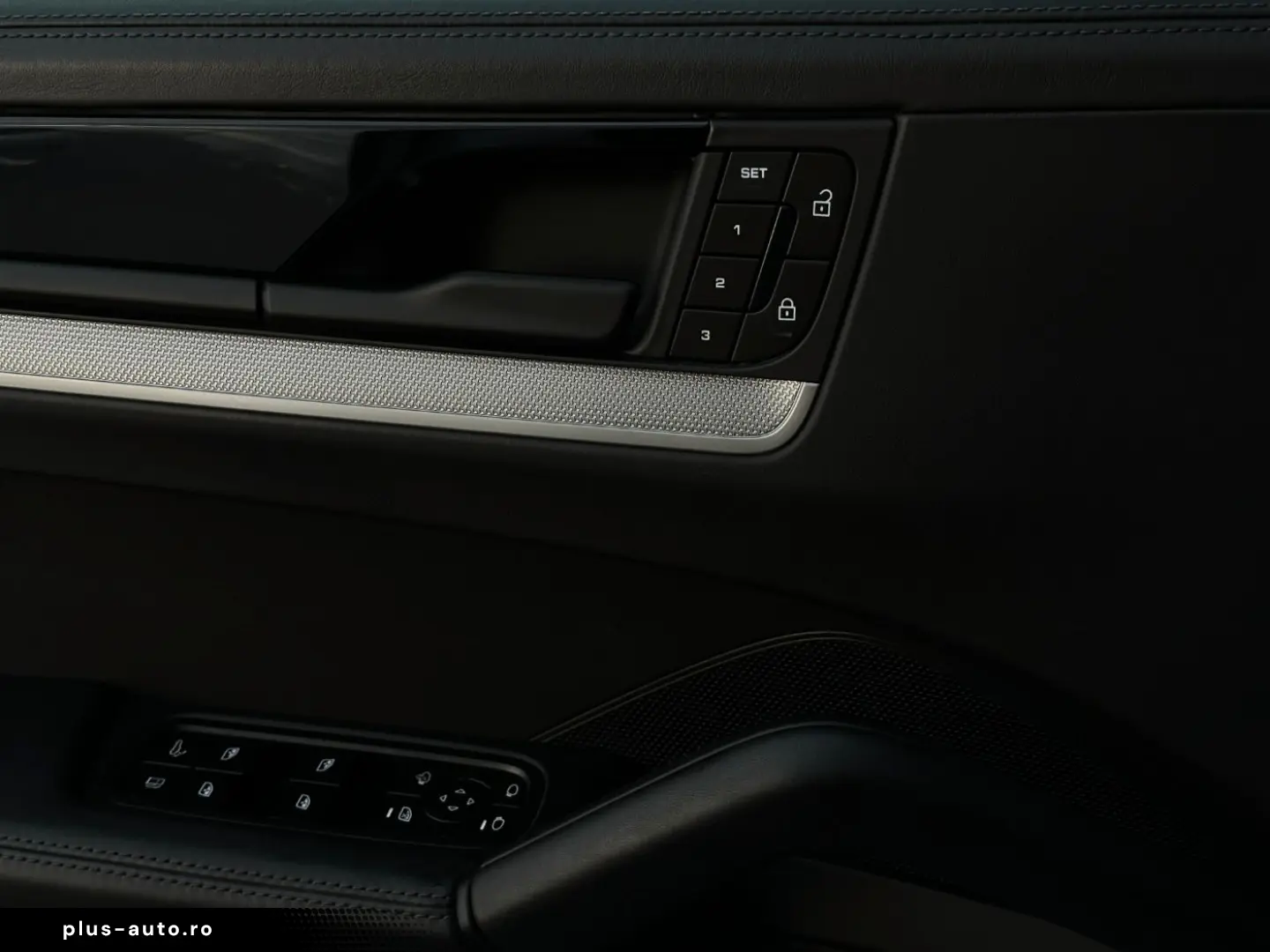 PORSCHE Cayenne E-Hybrid BOSE 360 Grad Kamera