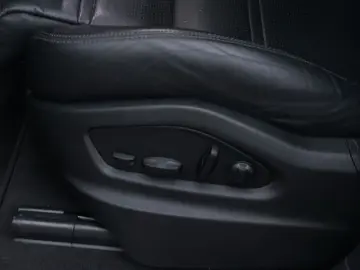 PORSCHE Cayenne E-Hybrid BOSE 360 Grad Kamera